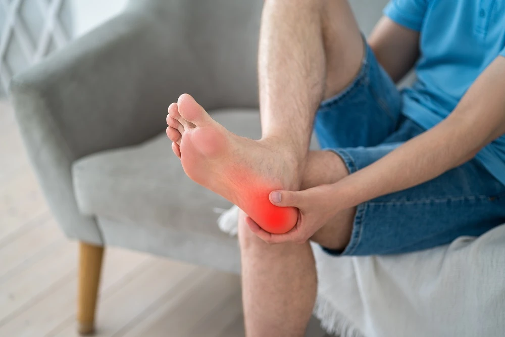 Understanding When To See a Podiatrist for Foot Health Issues
